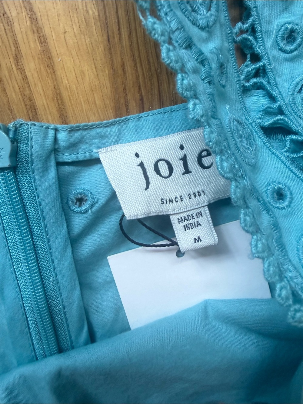 NWT Joie Rylee Aqua Embroidered Cotton Crop Top Size Medium - Picture 2 of 4